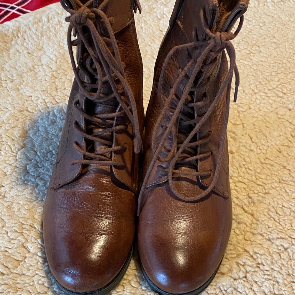 Woman’s size 7 JJill Brown Leather Zipper combat style Boots